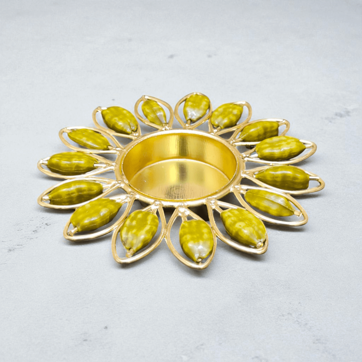 Gifts Byte Green Pearl Floral Tealight Holder - Image 1